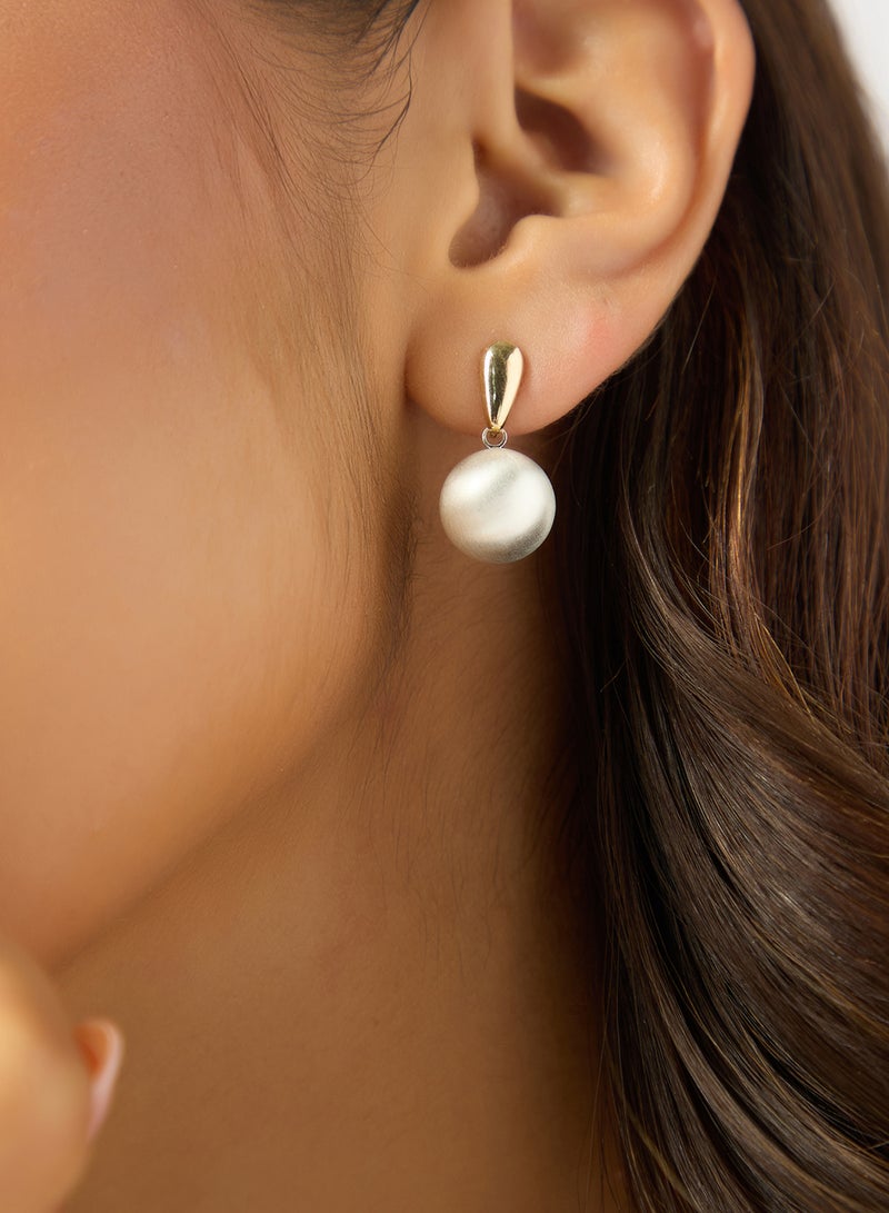 ELLA Pearl Detailed Earrings With Gold Accent - Image 4